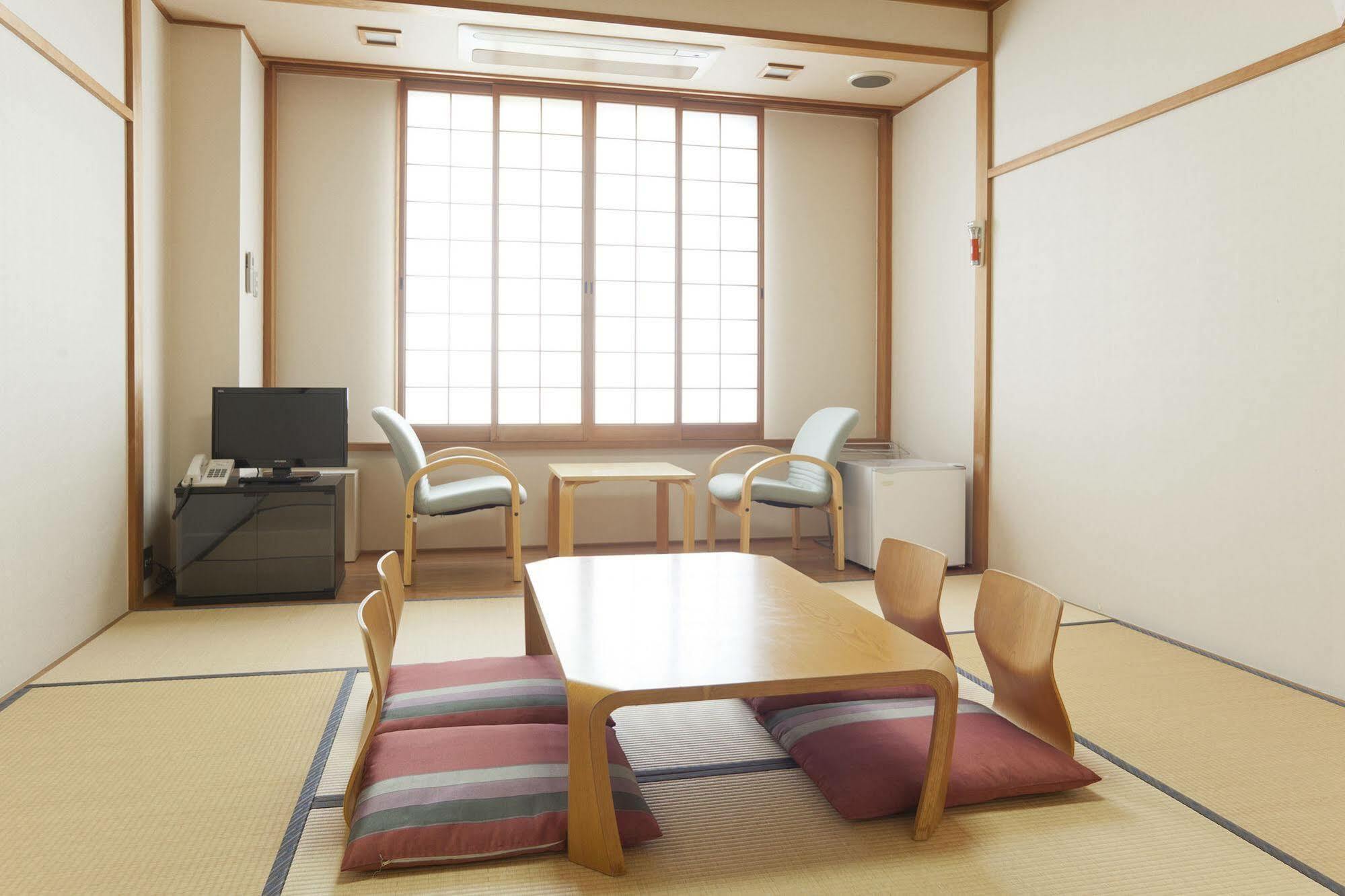 Hotel Sunrise Awaji 2*